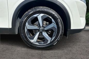 Nissan Qashqai 1.3 Dig T Mhev N Connecta Suv 5dr Petrol Hybrid Xtron Euro 6 (s/