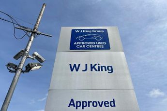 Vauxhall Astra 1.4i Turbo Gpf Elite Nav Hatchback 5dr Petrol Auto Euro 6 (s/s) 