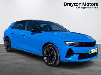 Vauxhall Astra Electric 54kwh Ultimate Hatchback 5dr Electric Auto (156 Ps)