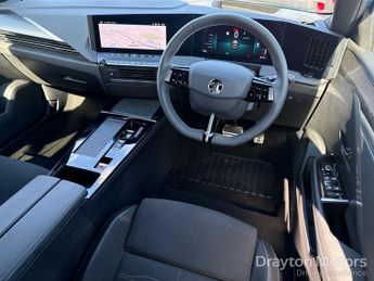 Vauxhall Astra Electric 54kwh Ultimate Hatchback 5dr Electric Auto (156 Ps)