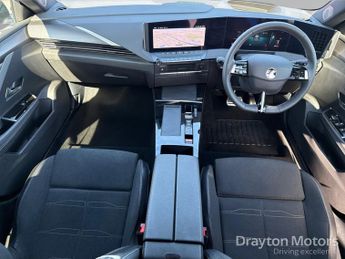 Vauxhall Astra Electric 54kwh Ultimate Hatchback 5dr Electric Auto (156 Ps)