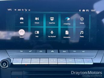 Vauxhall Astra Electric 54kwh Ultimate Hatchback 5dr Electric Auto (156 Ps)