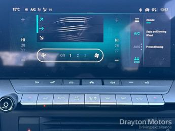 Vauxhall Astra Electric 54kwh Ultimate Hatchback 5dr Electric Auto (156 Ps)