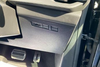 Vauxhall Astra 1.2 Turbo Ultimate Hatchback 5dr Petrol Auto Euro 6 (s/s) (130 P