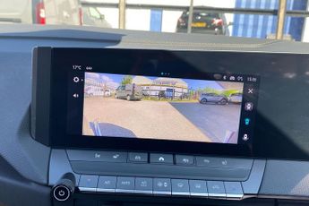 Vauxhall Astra 1.2 Turbo Ultimate Hatchback 5dr Petrol Auto Euro 6 (s/s) (130 P