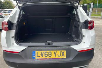 Vauxhall Grandland X 1.2 Turbo Elite Nav Suv 5dr Petrol Auto 8spd Euro 6 (s/s) (130 P