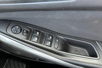 Vauxhall Grandland X 1.5 Turbo D Blueinjection Se Suv 5dr Diesel Auto 8spd Euro 6 (s/