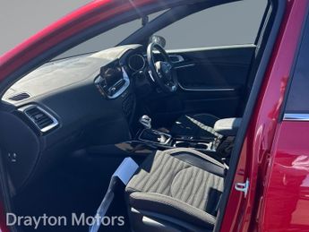 Kia Ceed 1.5 T Gdi Gt Line Hatchback 5dr Petrol Dct Euro 6 (s/s) (138 Bhp