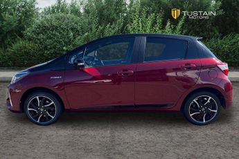 Toyota Yaris 1.5 Vvt H Blue Bi Tone Hatchback 5dr Petrol Hybrid E CVT Euro 6 