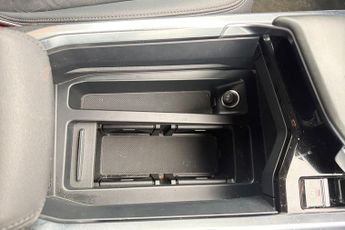 Audi E Tron 50 Technik Suv 5dr Electric Auto Quattro 71.2kwh (313 Ps)