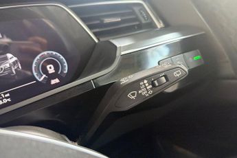 Audi E Tron 50 Technik Suv 5dr Electric Auto Quattro 71.2kwh (313 Ps)