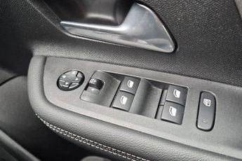 Vauxhall Mokka Electric 50kwh Ultimate Suv 5dr Electric Auto (136 Ps)