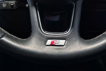 Audi A3 Sportback 1.0 Tfsi 30 S Line Sportback 5dr Petrol S Tronic Euro 6 (s/s) (1