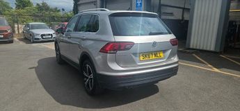 Volkswagen Tiguan 2.0 Tdi Se Navigation Suv 5dr Diesel Dsg 4motion Euro 6 (s/s) (1
