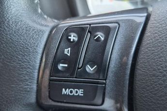 Toyota Yaris 1.5 Vvt H Y20 Bi Tone Hatchback 5dr Petrol Hybrid E CVT Euro 6 (
