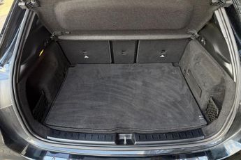 Mercedes Benz Eqa Eqa 250 66.5kwh Amg Line Suv 5dr Electric Auto (190 Ps)