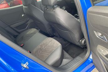 Vauxhall Mokka Electric 50kwh Ultimate Suv 5dr Electric Auto (136 Ps)