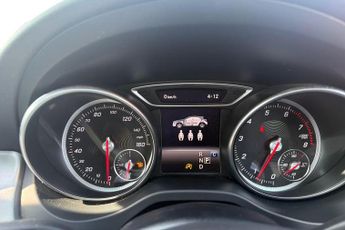 Mercedes Benz Gla 1.6 Gla200 Amg Line Edition (plus) Suv 5dr Petrol 7g Dct Euro 6 