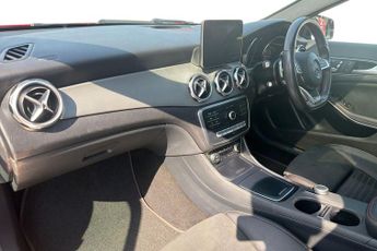 Mercedes Benz Gla 1.6 Gla200 Amg Line Edition (plus) Suv 5dr Petrol 7g Dct Euro 6 