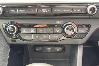 Kia Niro Self Charging Hybrid 1.6 Gdi 2 Suv 5dr Petrol Hybrid Dct Euro 6 (s/s) (139 Bhp)
