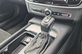 Volvo V90 2.0 D4 R Design Estate 5dr Diesel Auto Euro 6 (s/s) (190 Ps)