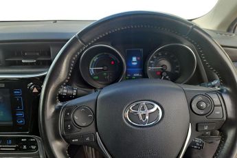Toyota Auris 1.8 Vvt H Icon Tech Hatchback 5dr Petrol Hybrid CVT Euro 6 (s/s)