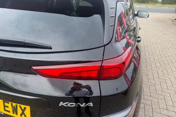 Hyundai Kona 64kwh Ultimate Suv 5dr Electric Auto (10.5kw Charger) (204 Ps)