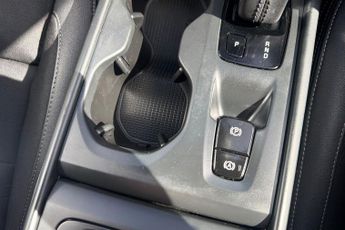 Volvo Xc40 2.0 T4 Momentum Pro Suv 5dr Petrol Auto Awd Euro 6 (s/s) (190 Ps