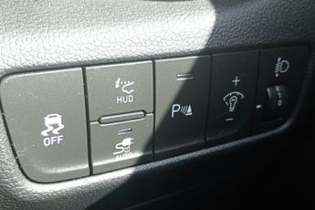 Hyundai Kona 64kwh Ultimate Suv 5dr Electric Auto (10.5kw Charger) (204 Ps)