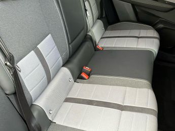 Vauxhall Grandland 1.2 Ultimate Suv 5dr Petrol Hybrid E Dct Euro 6 (s/s) (136 Ps)